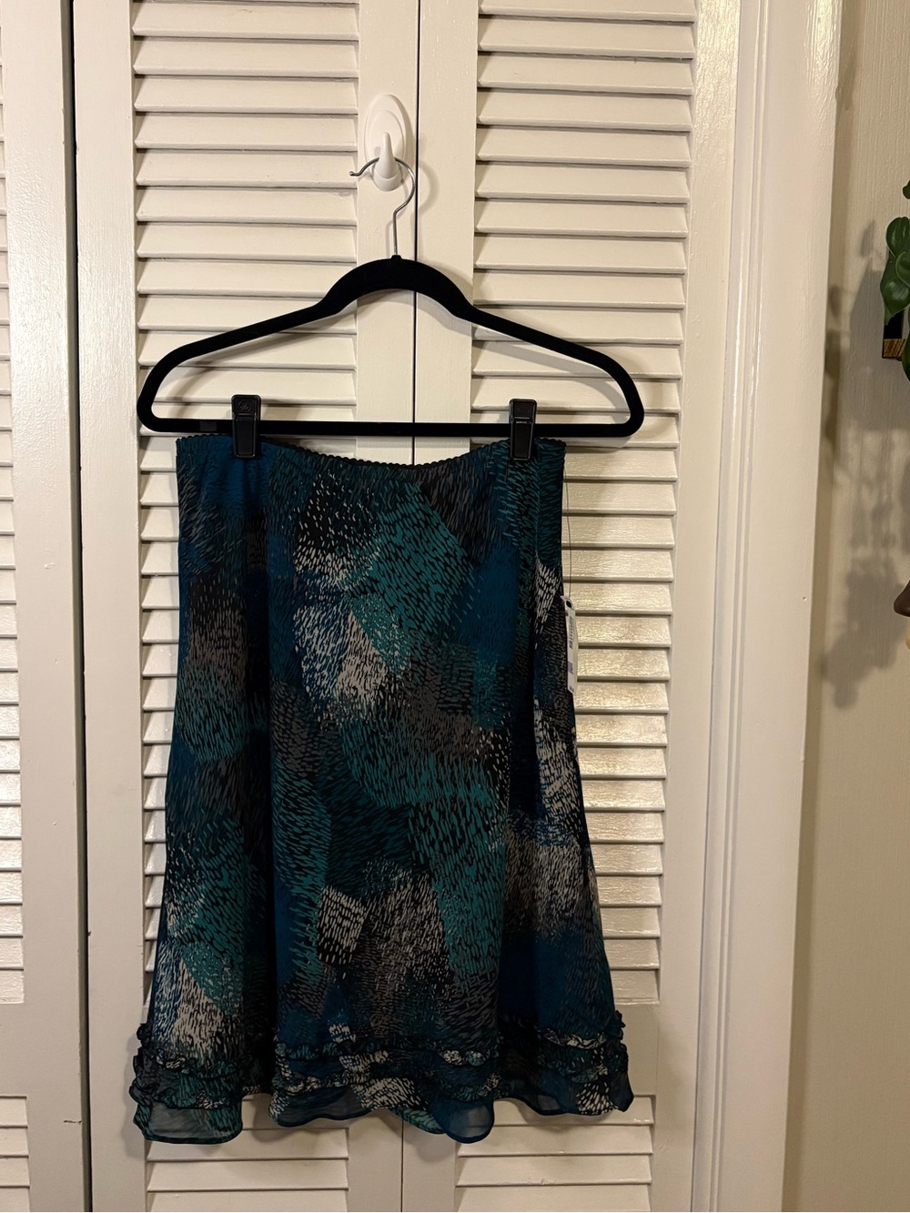 NWT - East 5th Teal & Black Patterned Skater Skirt